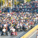 特朗普提高攻击调门，安理会举行紧急会议，马杜罗公开信反击美国施压