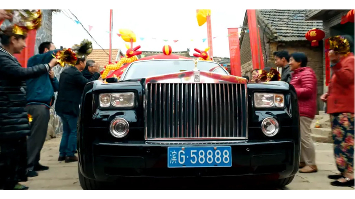 过年的一个怪相：穷人炫富，富人卖惨