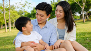 一个奇怪的现象：婚姻里，两个人都在用心养娃，这个家就散不了